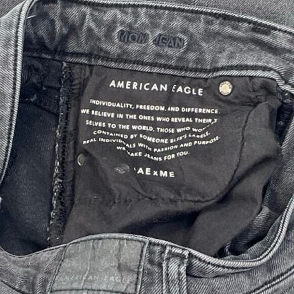 Upcycled American Eagle Black Denim Bermuda Mom Jorts Women’s Small - Picture 6 of 9
